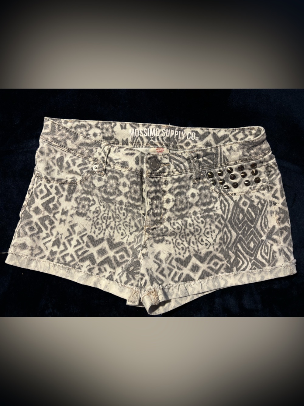 Mossimo Supply Co. Light Wash Printed Denim Shorts with Red Size Tag